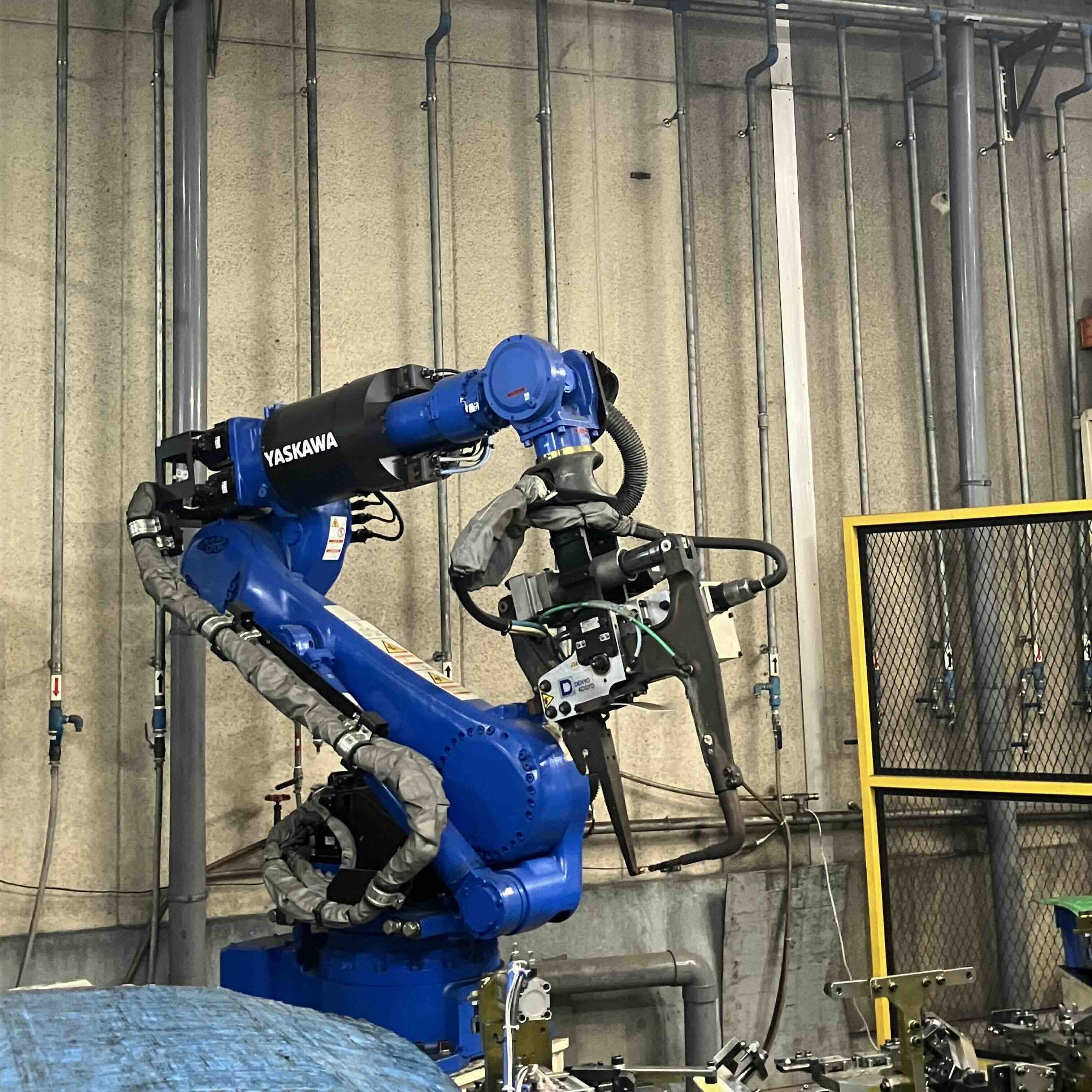 各種溶接（ロボット溶接）